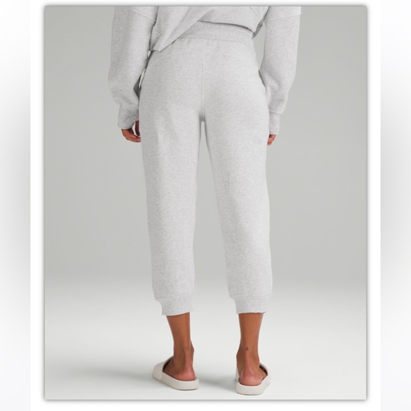 🤍 Lululemon Scubba Cropped Jogger XXS 00 - Picture 2 of 7